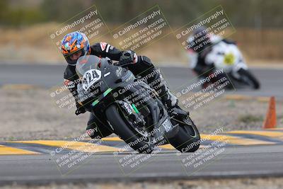 media/Jan-15-2023-SoCal Trackdays (Sun) [[c1237a034a]]/Turn 3 (1115am)/